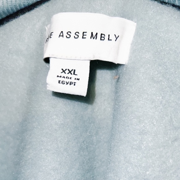 Free Assembly Women's Teddy Fleece Crewneck Sweatshirt Size XXL Silver Blue - Picture 2 of 4